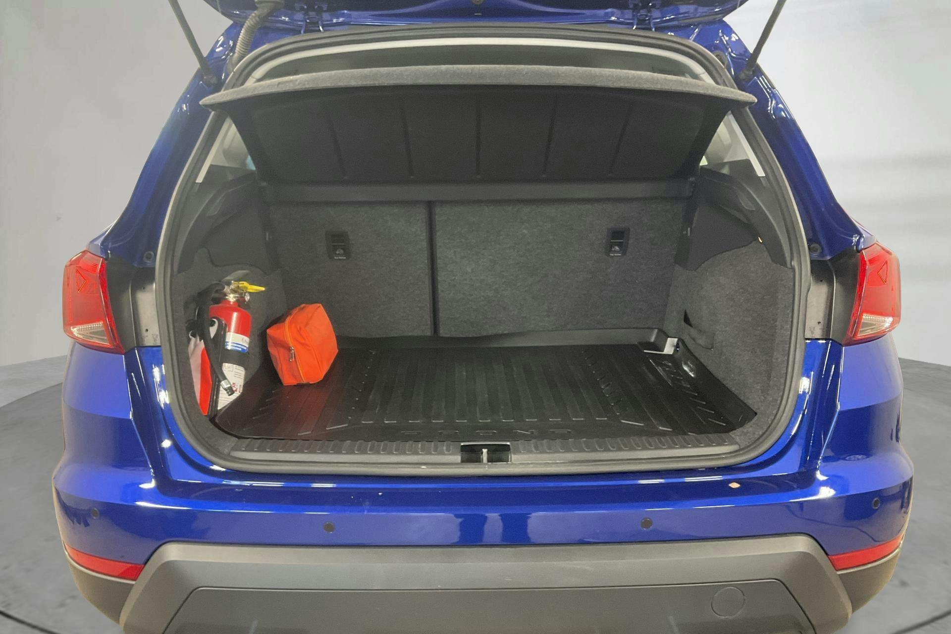 Vehicle Image 9