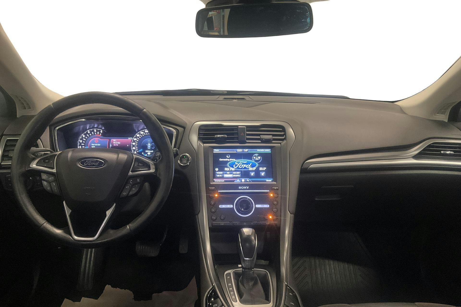 Vehicle Image 6