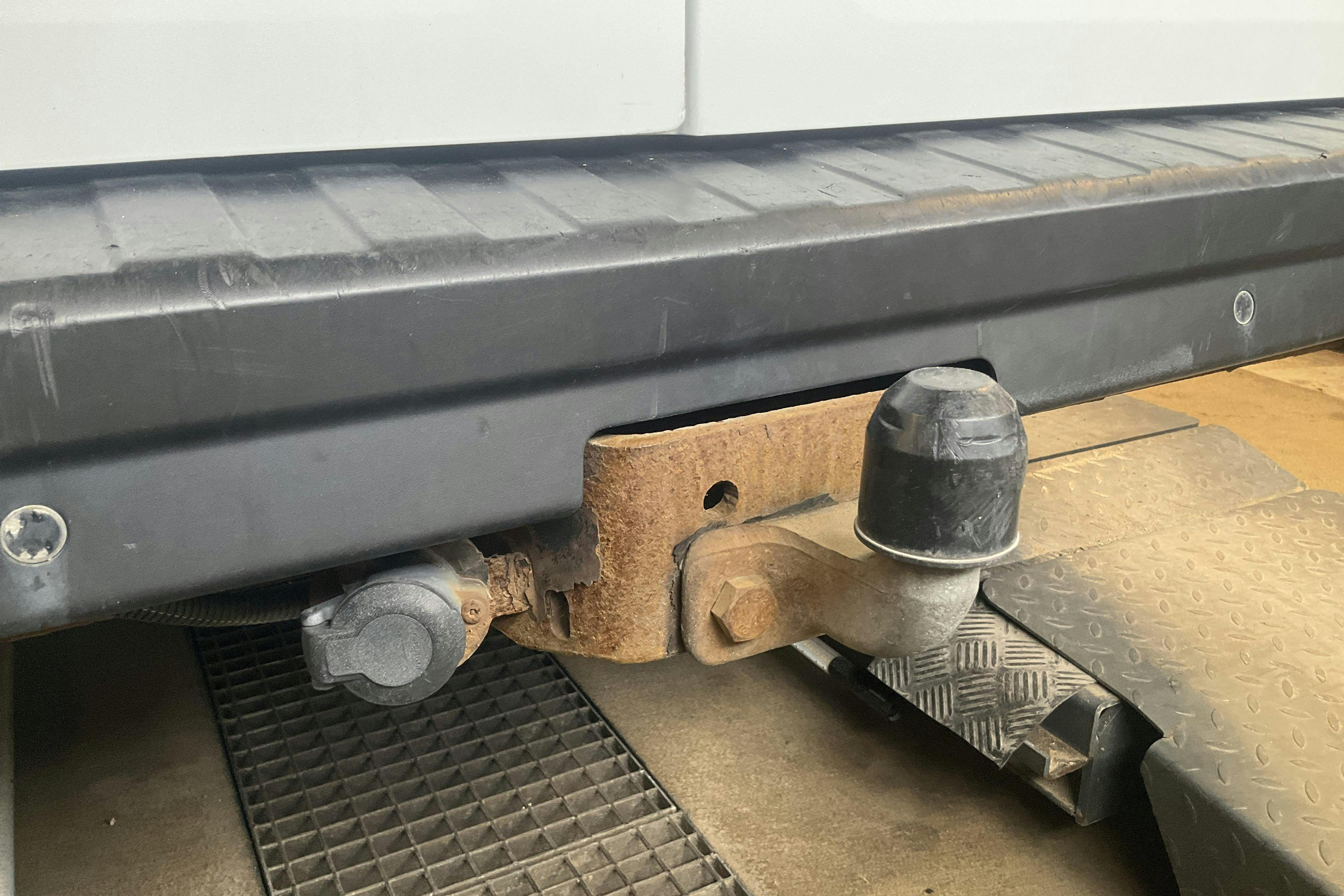 Vehicle Image 16
