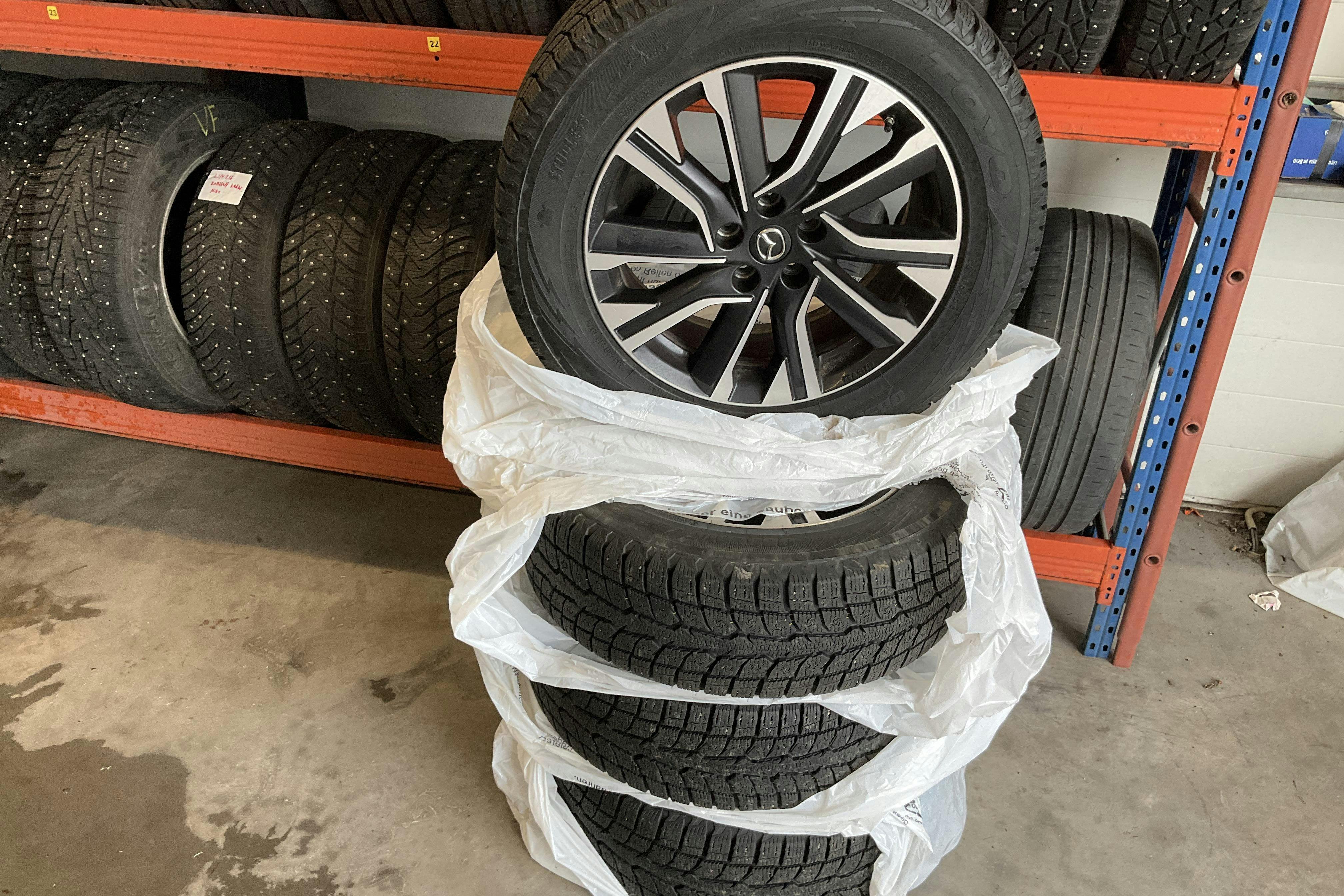 Vehicle Image 19
