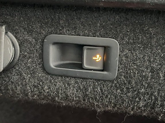Vehicle Image 28