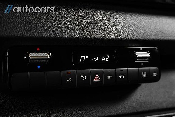 Vehicle Image 29