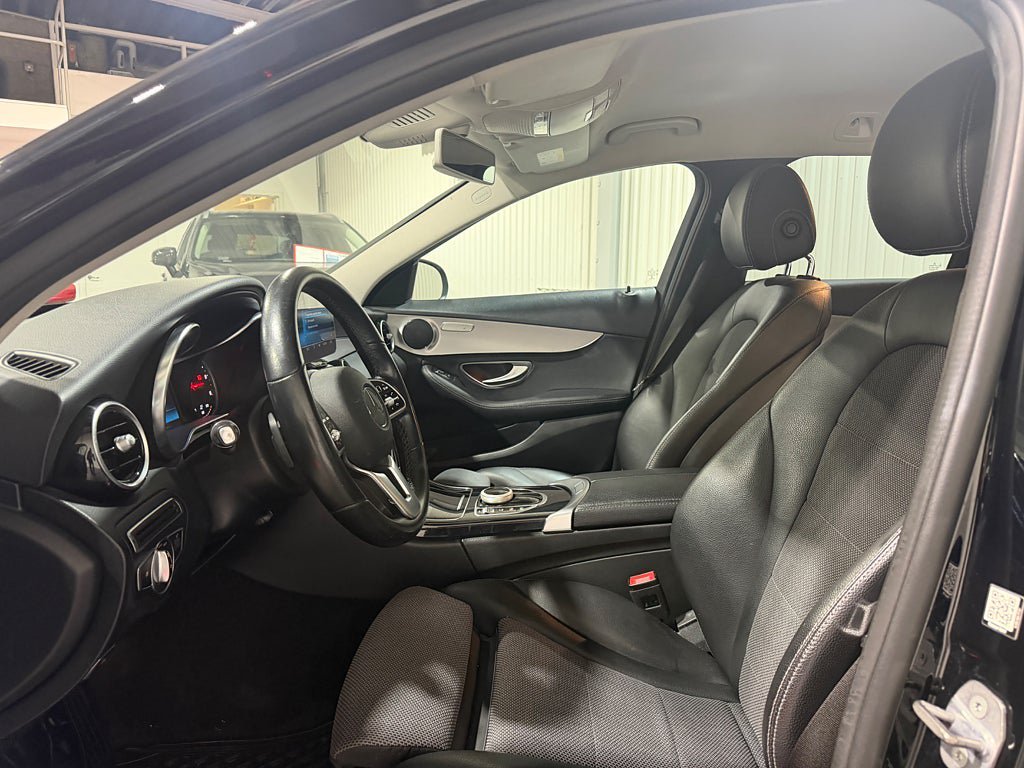 Vehicle Image 18