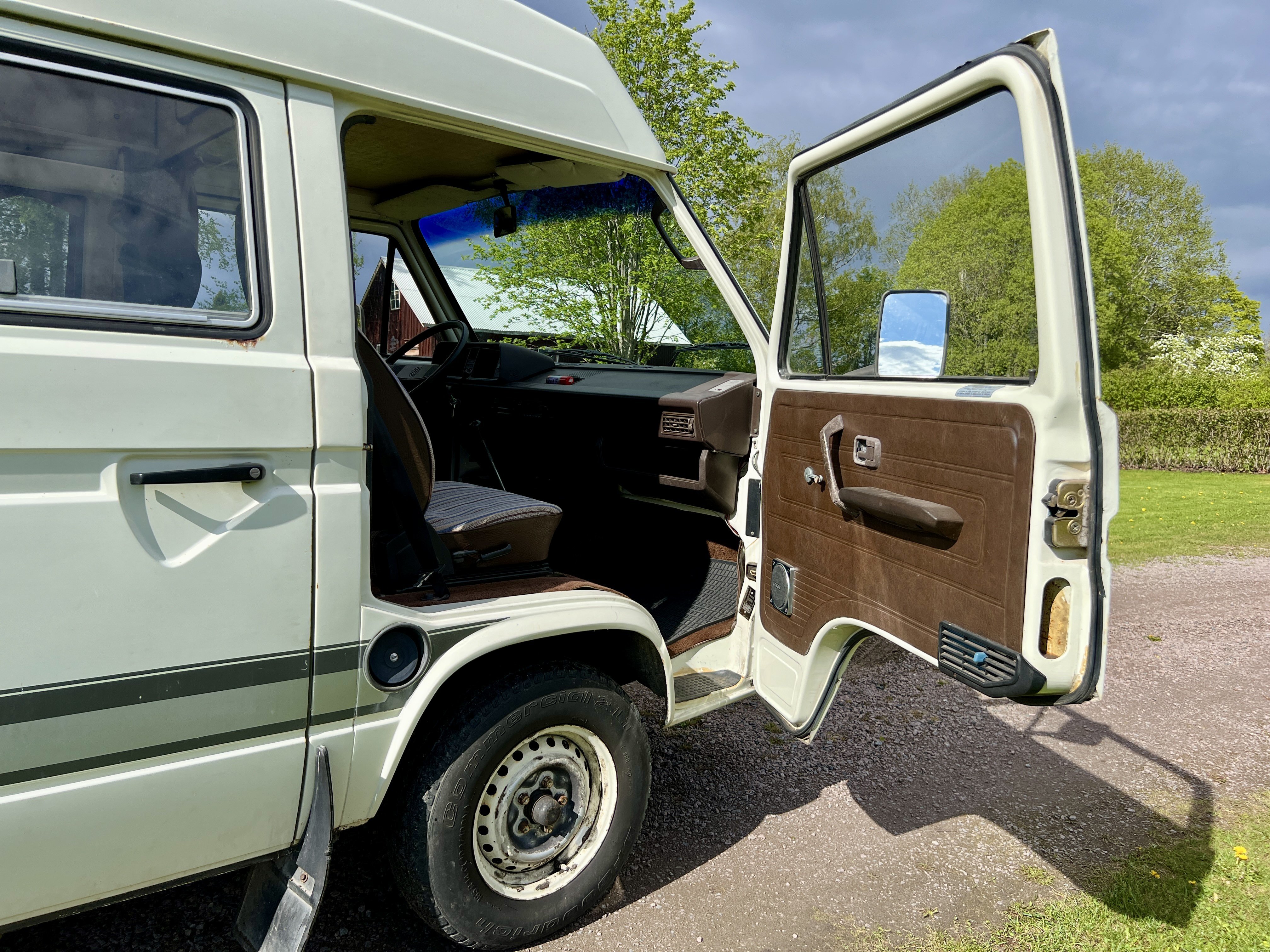 Vehicle Image 38