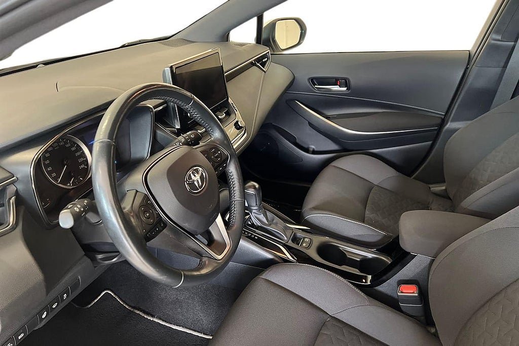 Vehicle Image 12