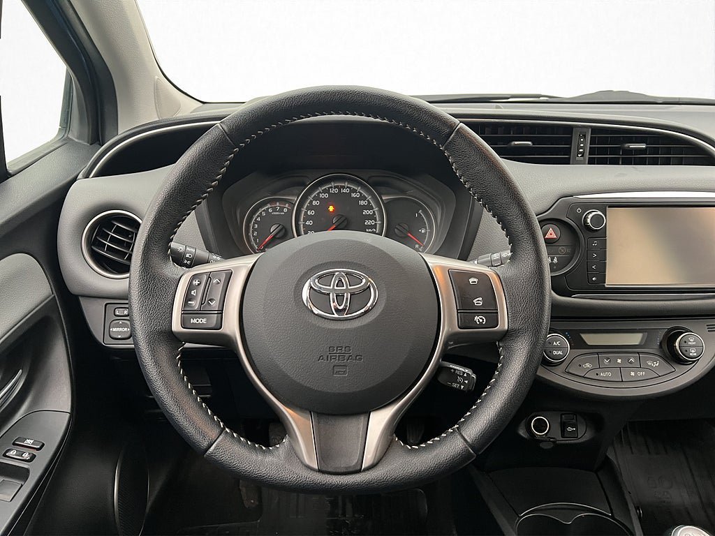 Vehicle Image 14