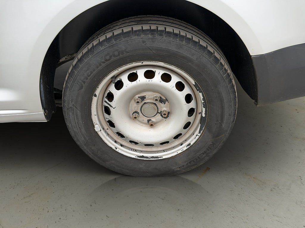 Vehicle Image 23