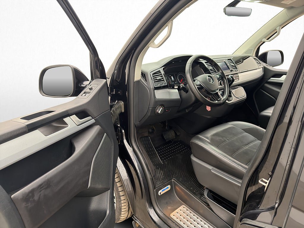 Vehicle Image 28