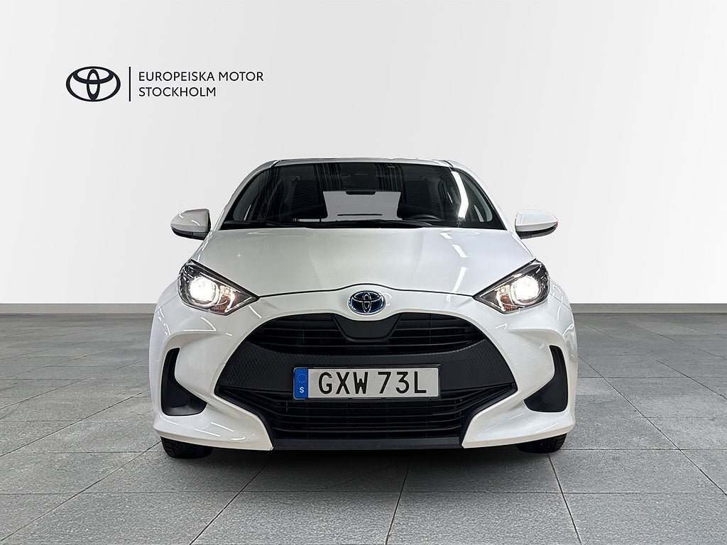 Vehicle Image 6