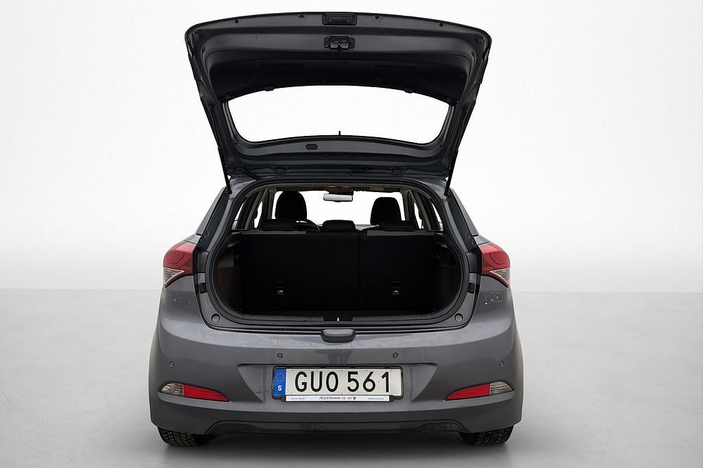 Vehicle Image 10