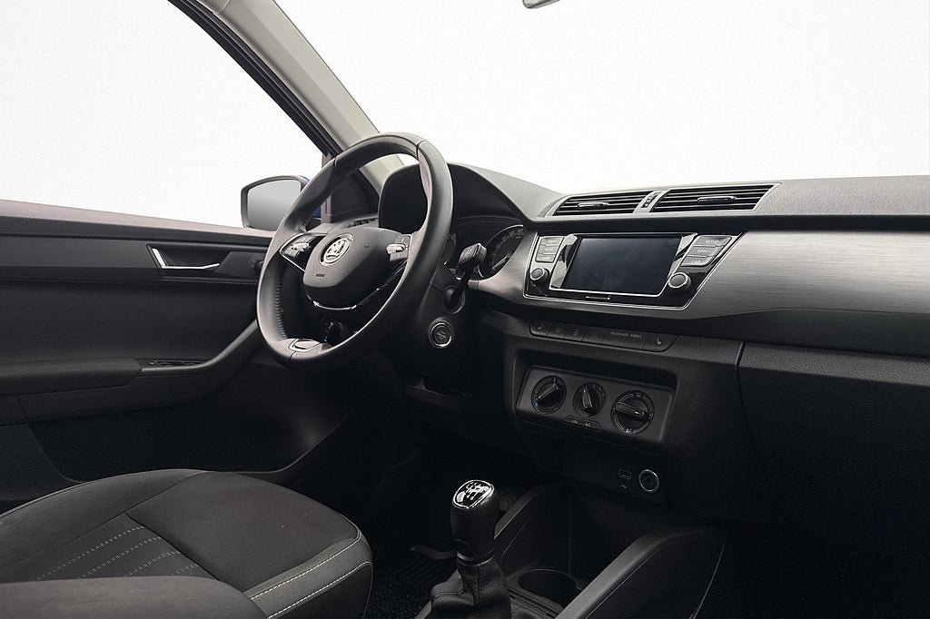 Vehicle Image 11