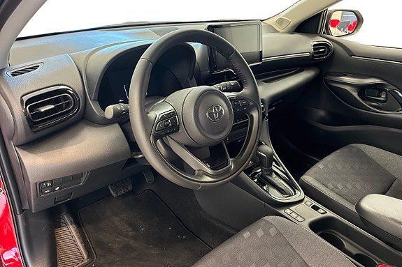 Vehicle Image 12