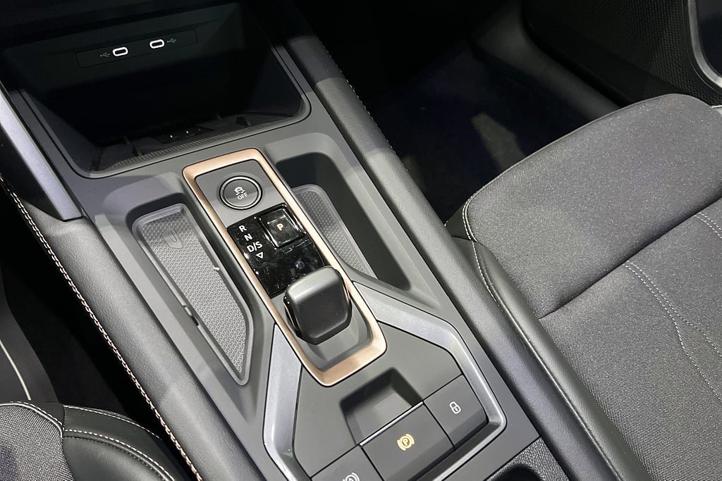 Vehicle Image 23
