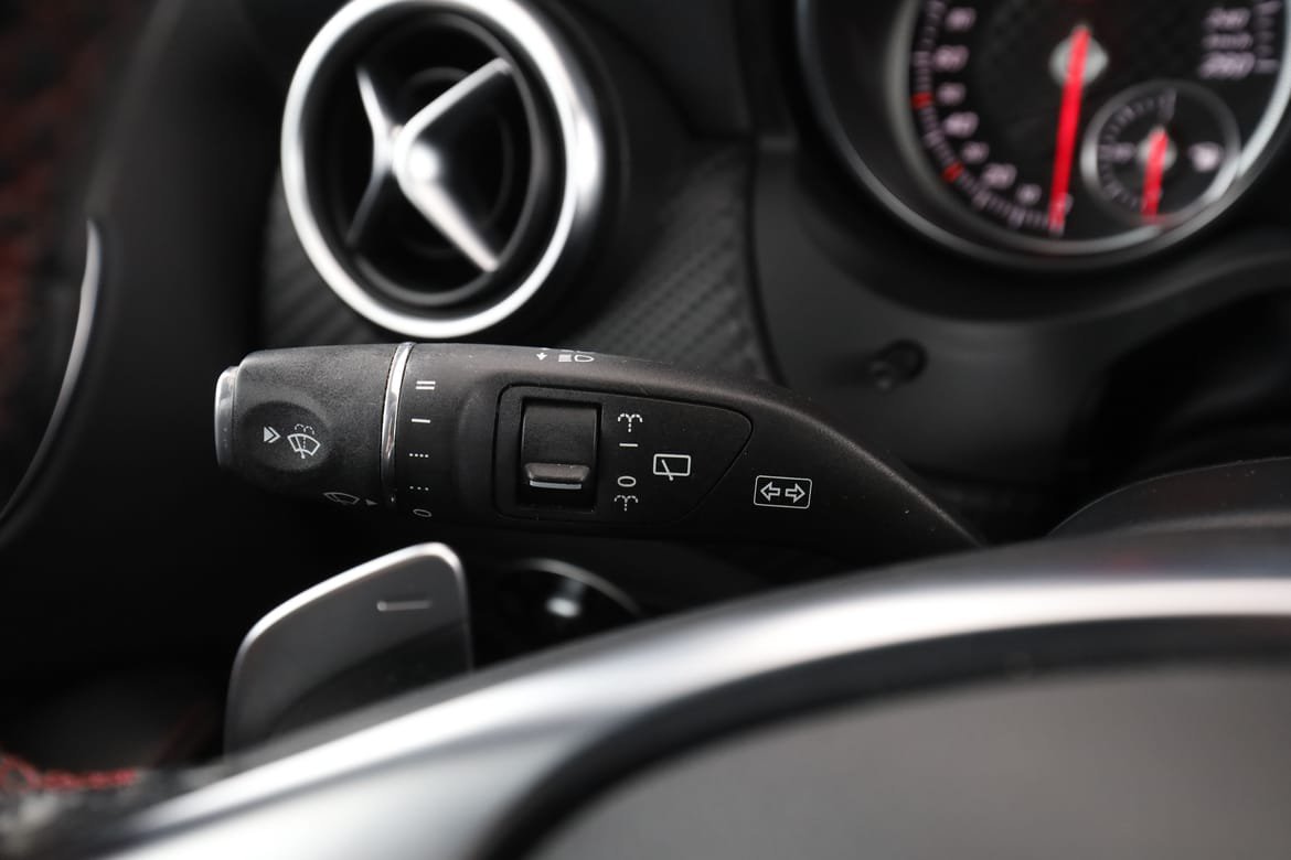 Vehicle Image 32