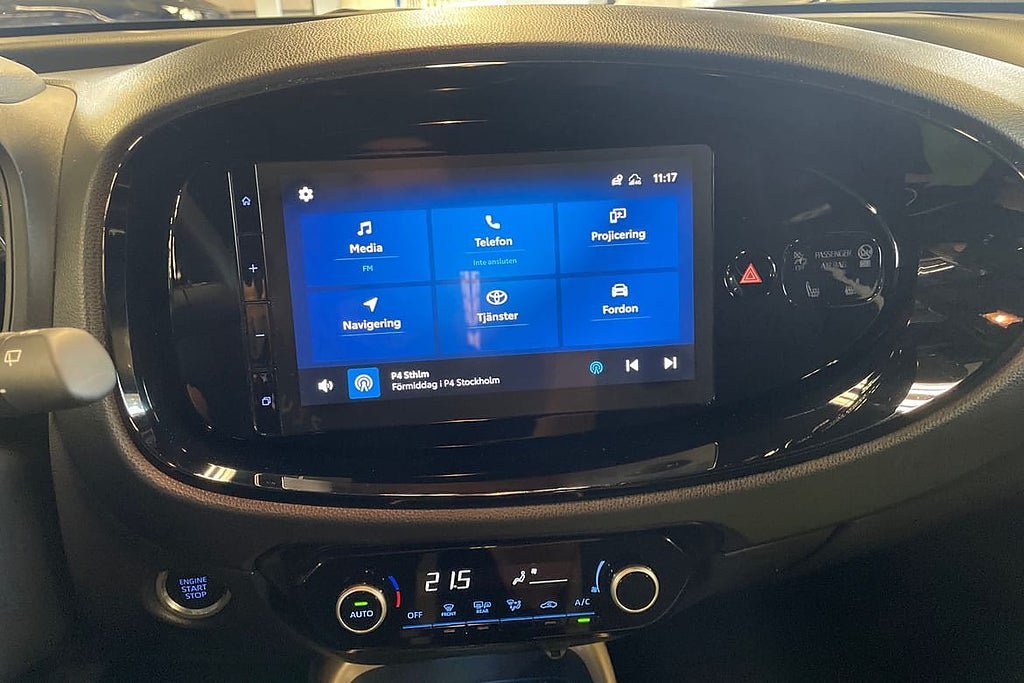 Vehicle Image 15
