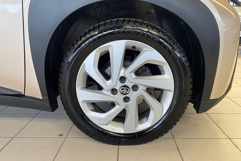 Vehicle Image 17
