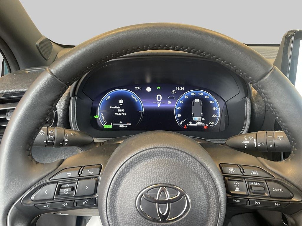 Vehicle Image 14