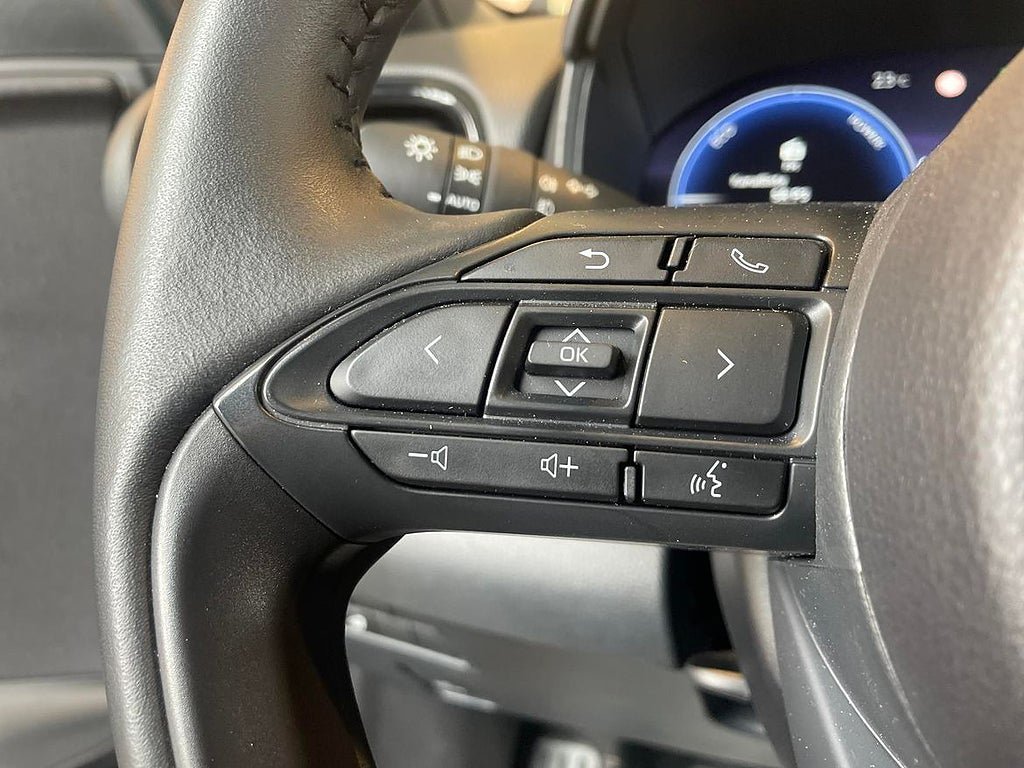 Vehicle Image 22