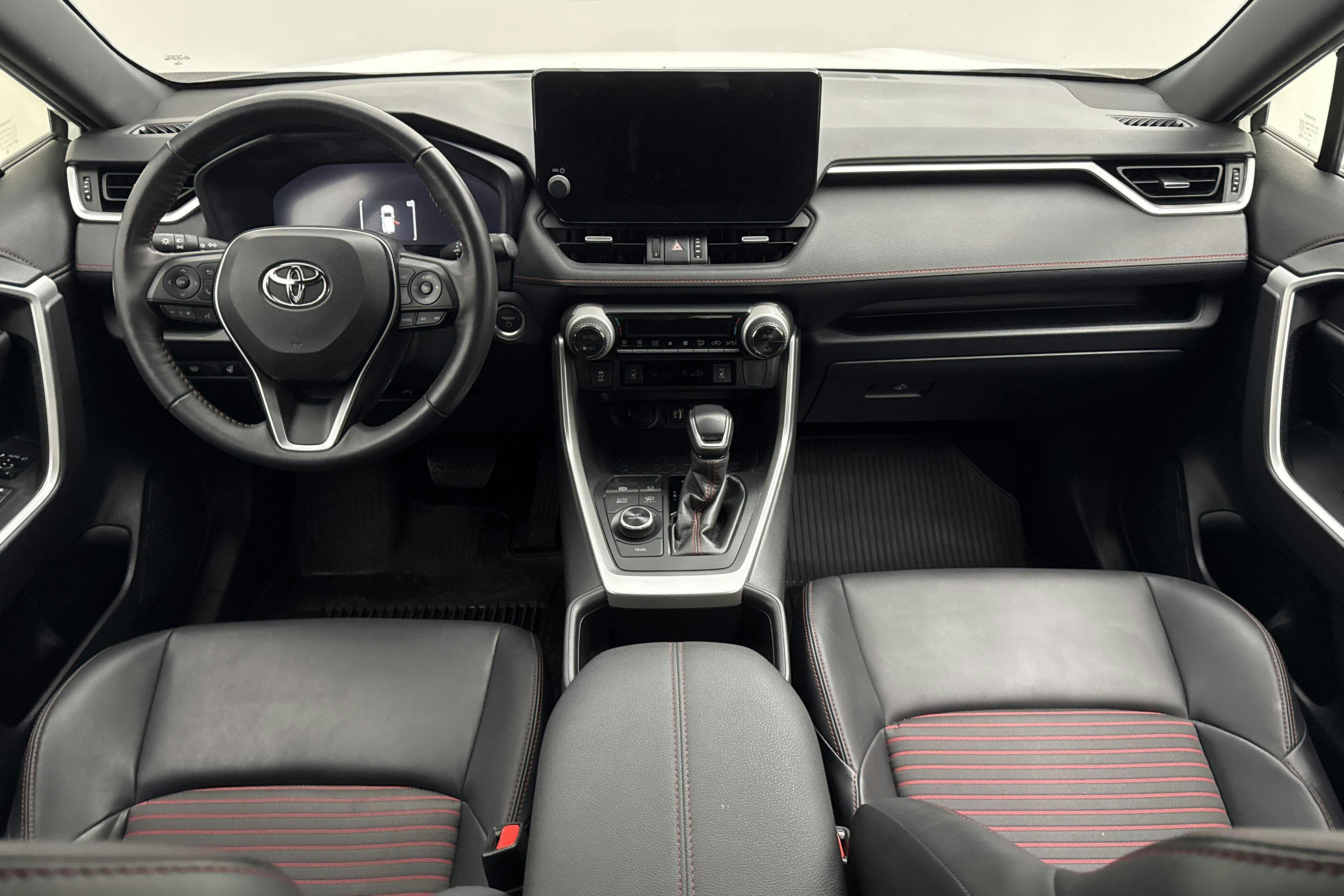 Vehicle Image 6