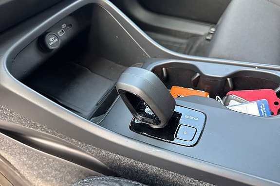 Vehicle Image 17