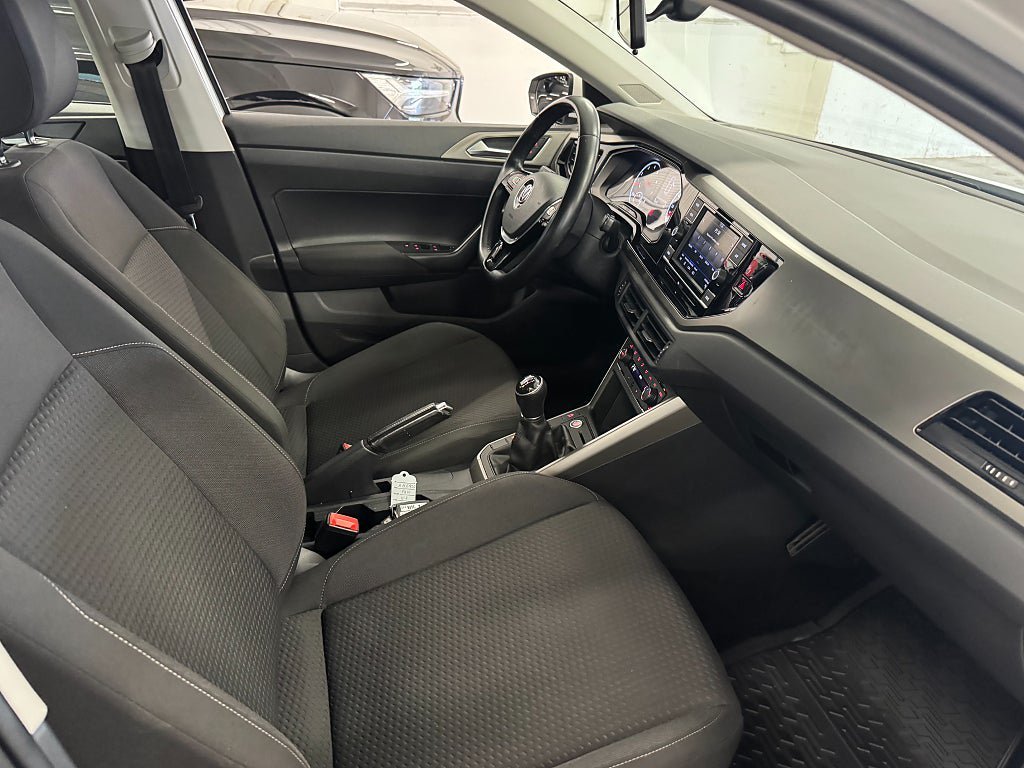 Vehicle Image 17