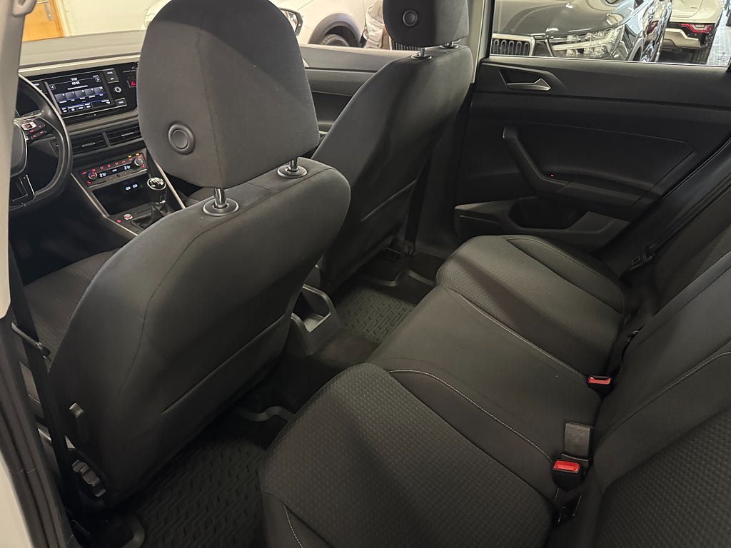 Vehicle Image 18