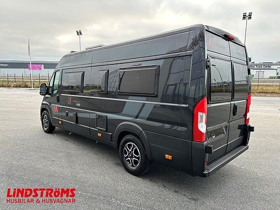 Vehicle Image 26