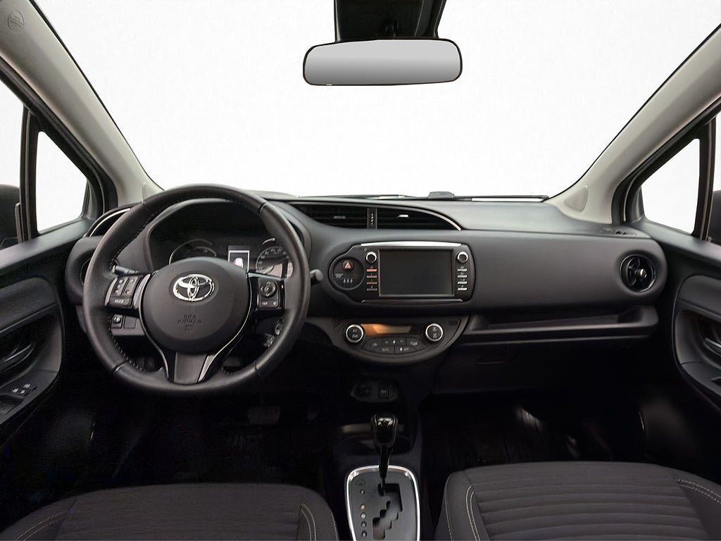 Vehicle Image 10