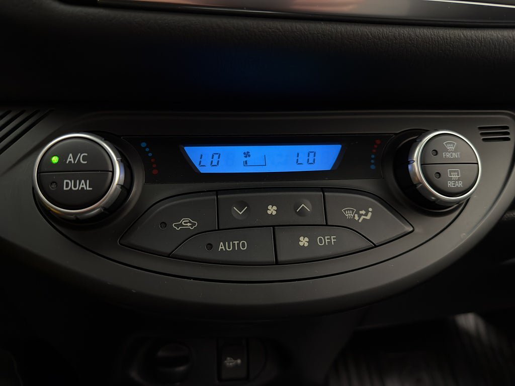 Vehicle Image 19