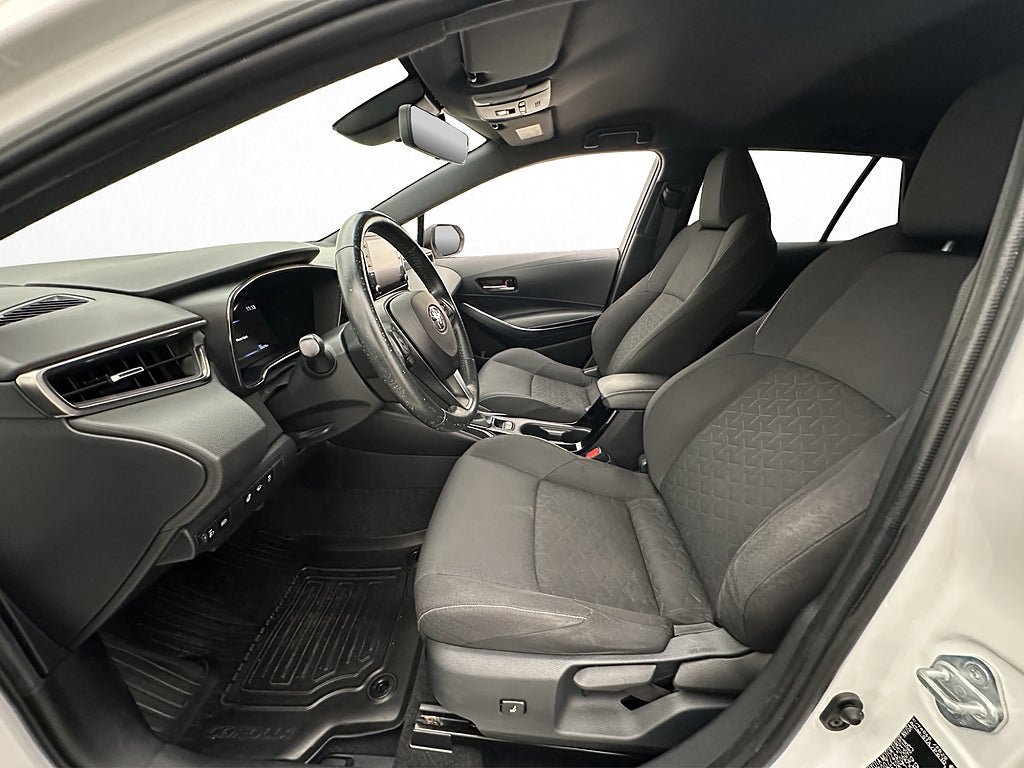 Vehicle Image 9