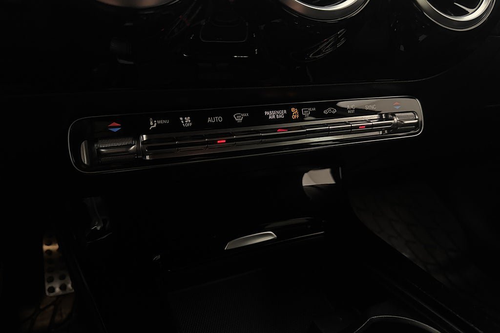Vehicle Image 23