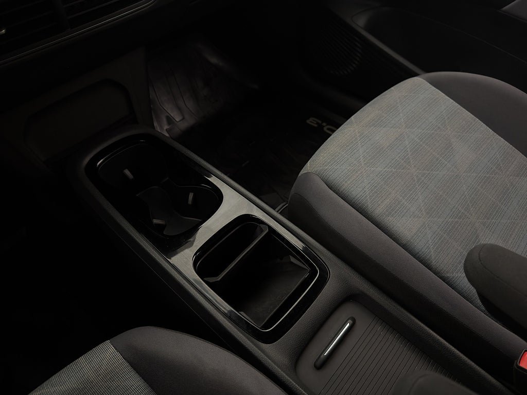 Vehicle Image 23