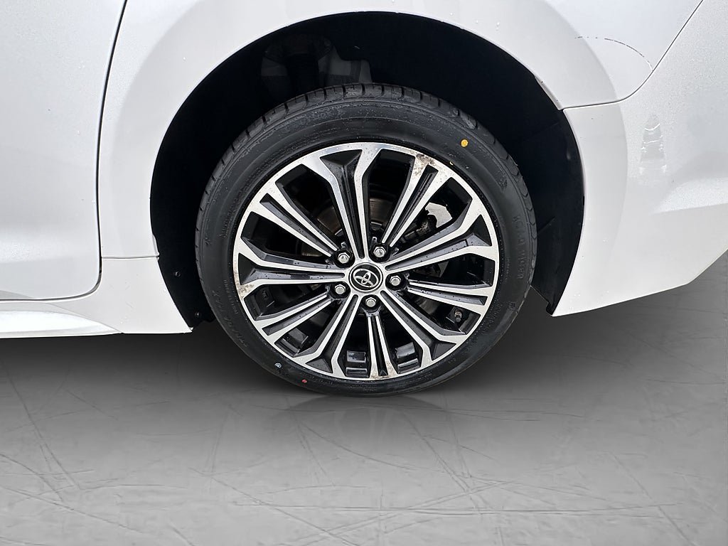Vehicle Image 30