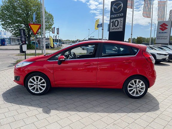 Vehicle Image 8