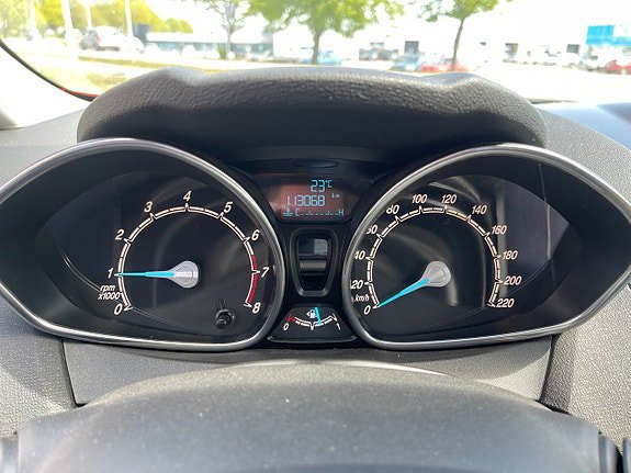 Vehicle Image 17