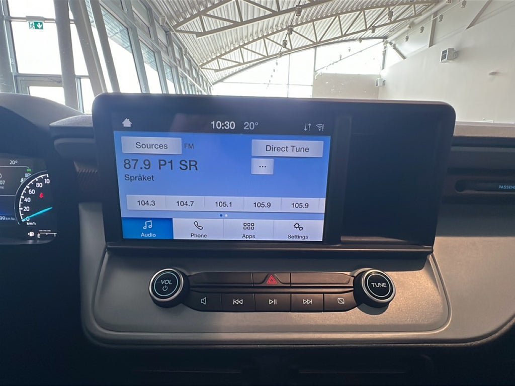 Vehicle Image 11