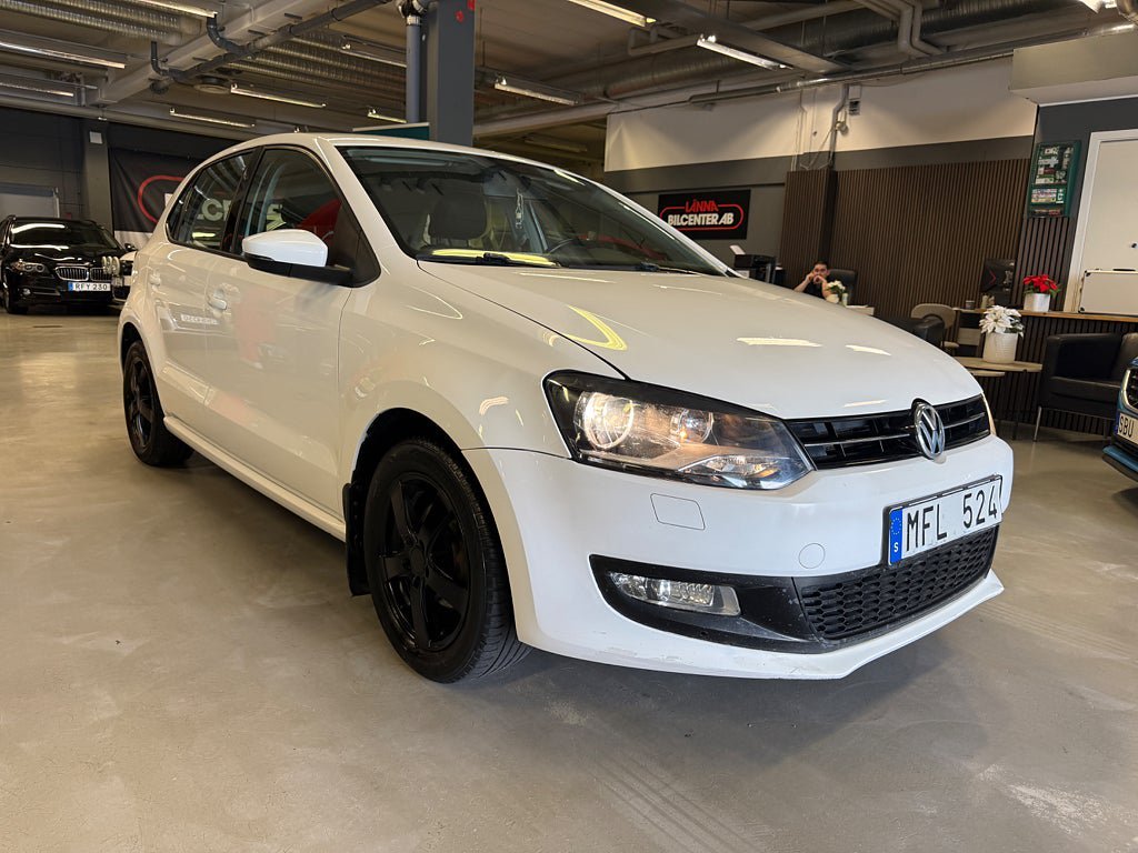Vehicle Image 6