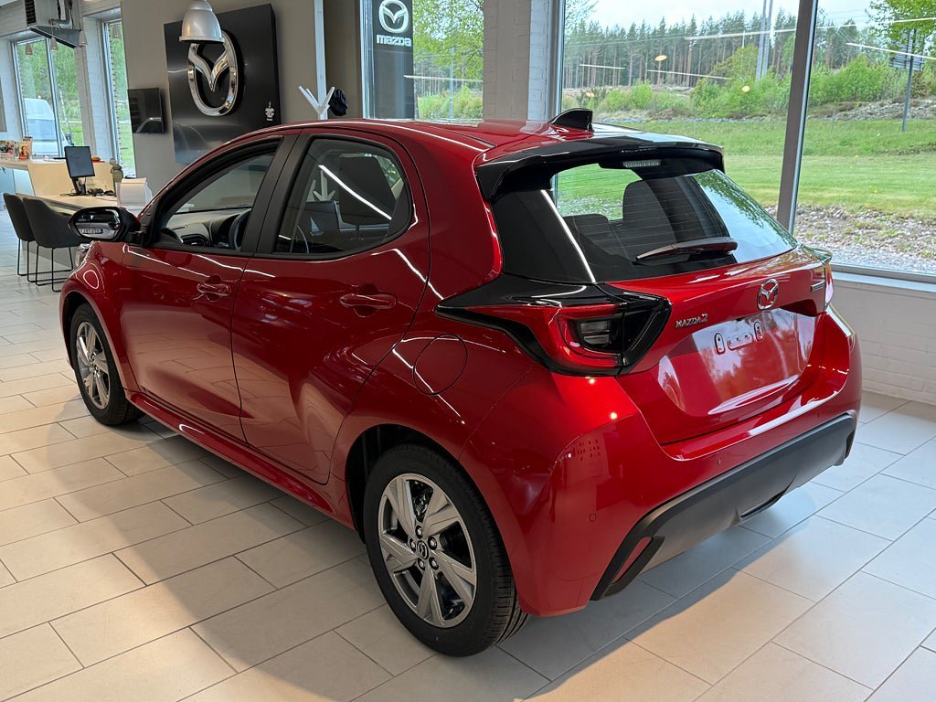 Vehicle Image 5