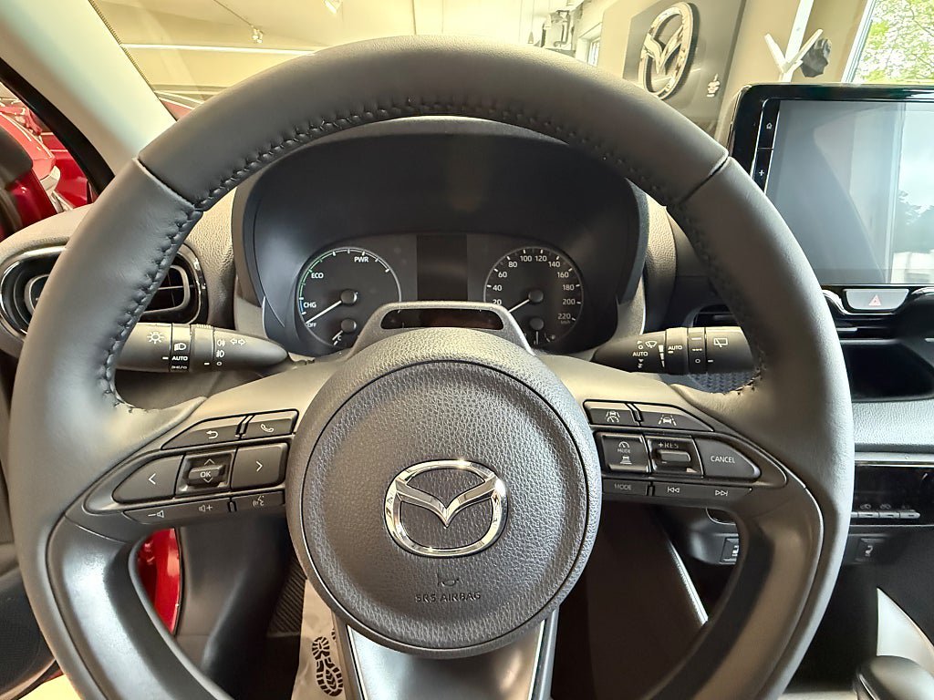 Vehicle Image 14