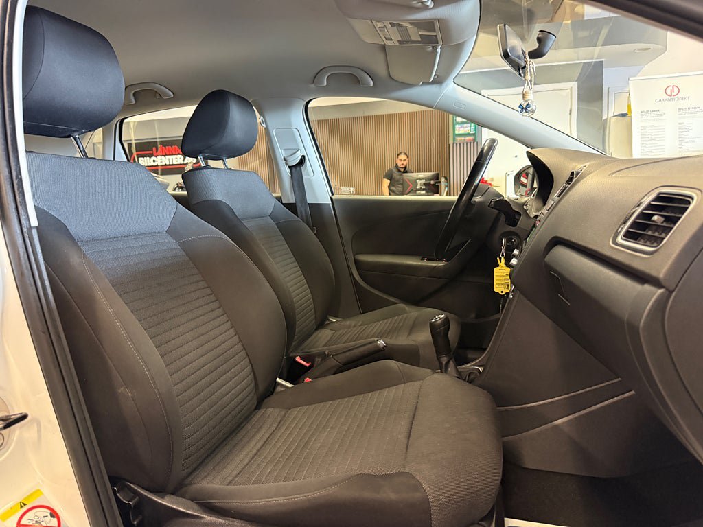Vehicle Image 18