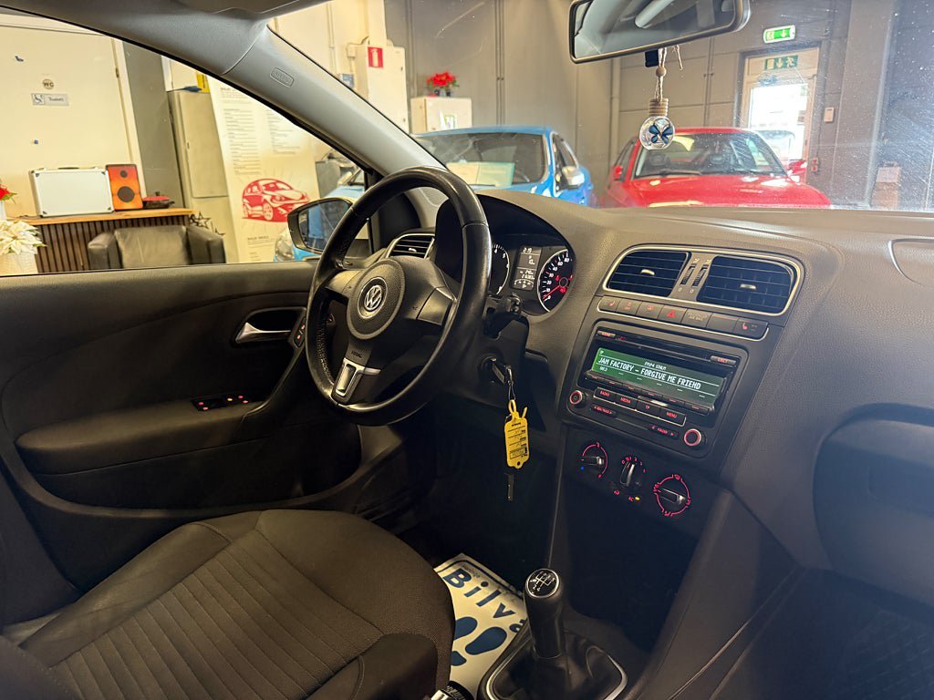 Vehicle Image 19
