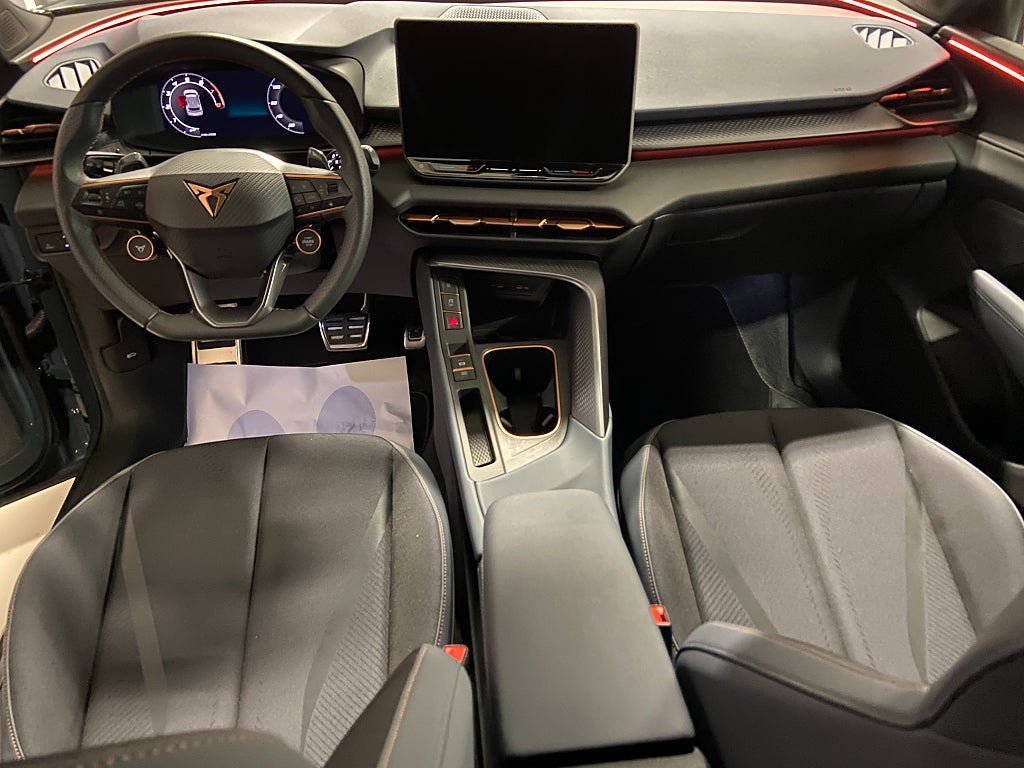 Vehicle Image 10