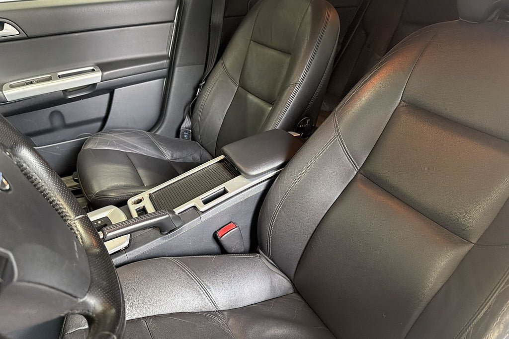 Vehicle Image 9