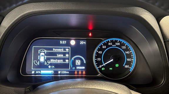 Vehicle Image 10