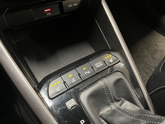 Vehicle Image 24