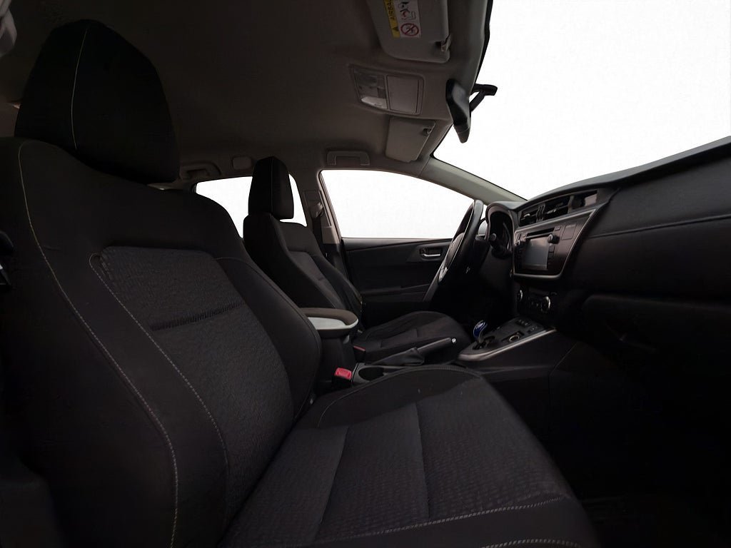 Vehicle Image 10