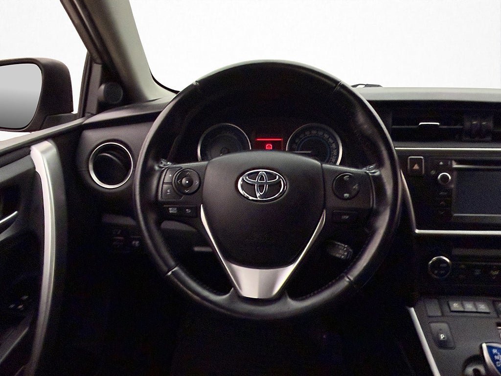 Vehicle Image 15