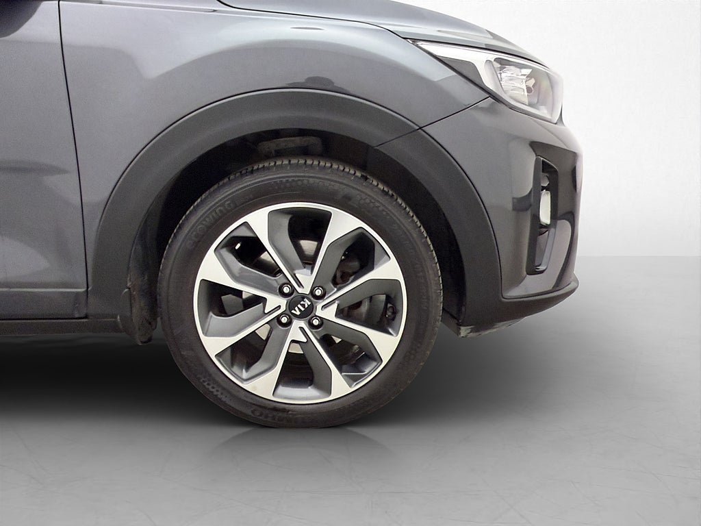Vehicle Image 10