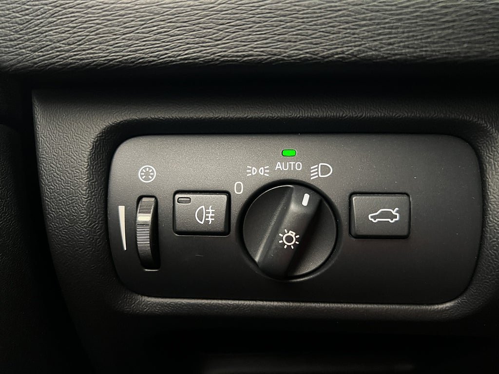 Vehicle Image 29