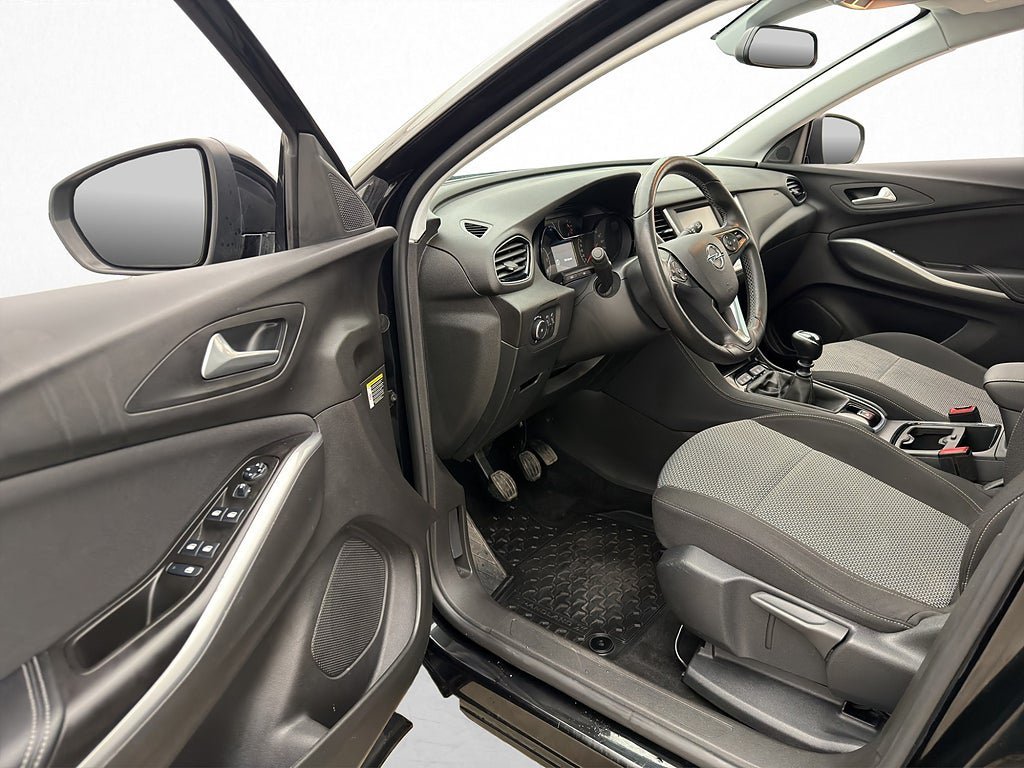 Vehicle Image 10